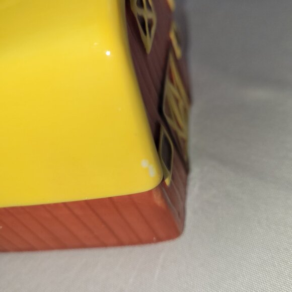 Salt & Pepper Shakers Set John Deer Barn & Grain Silo - Picture 3 of 5